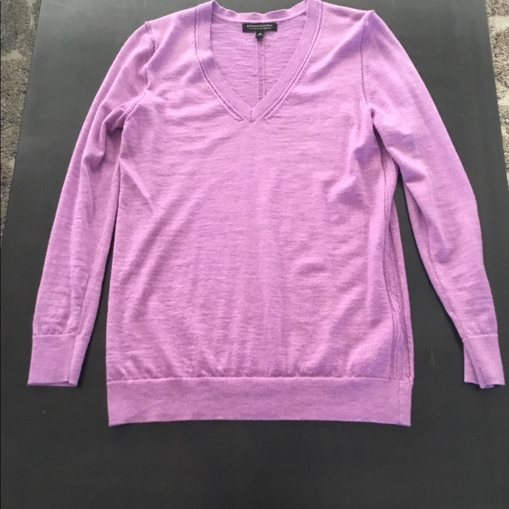 Banana Republic v neck Boyfriend sweater